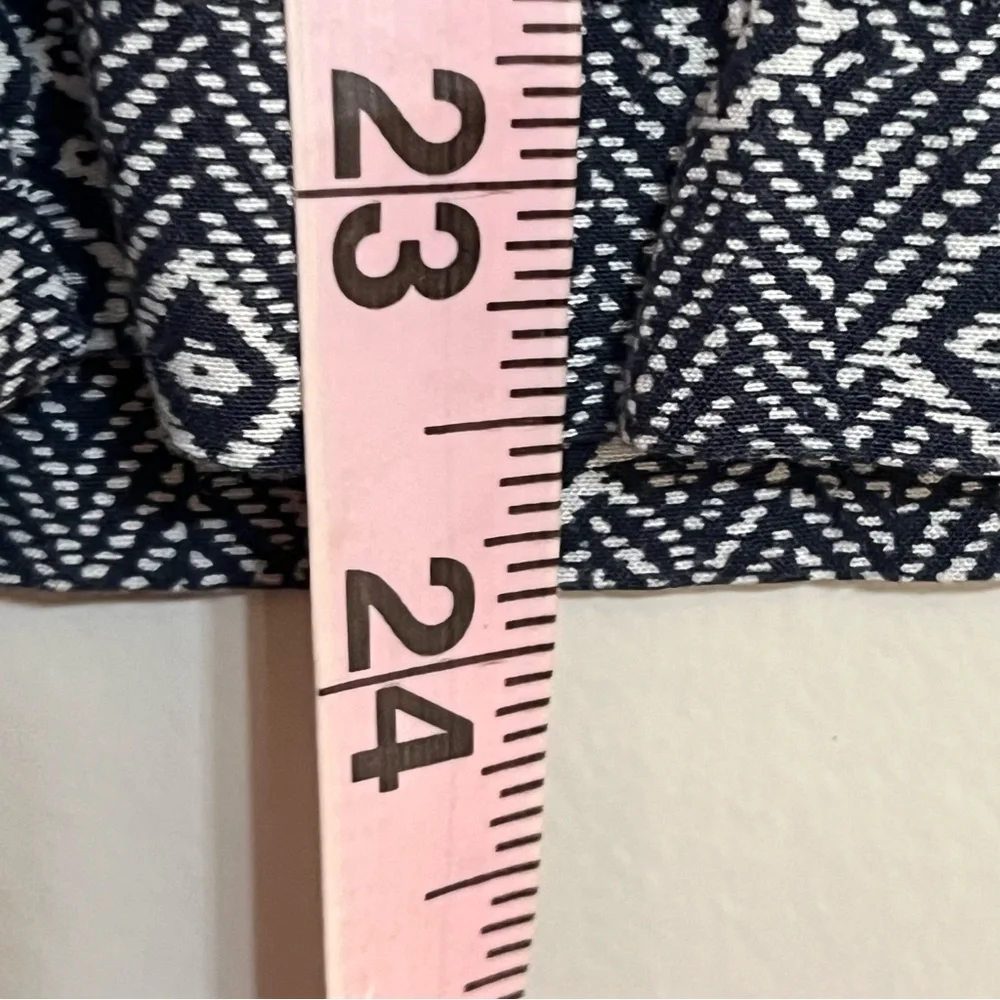 Women's Urban Outfitters‎ Cottage Print Pull On Pants Size Medium Black & White